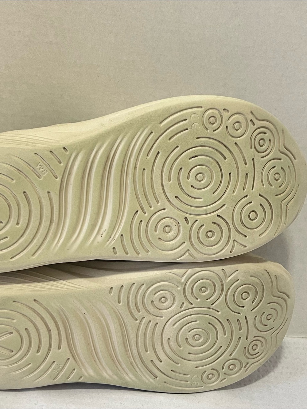 Vionic Recover Rx Cream Open Toe Sandals Slides - Picture 7 of 8